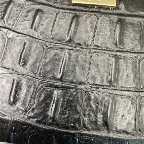 KATE SPADE Rialto Place Neda Black Croc Embossed Leather Zip Wallet/Clutch EUC - Picture 5 of 13